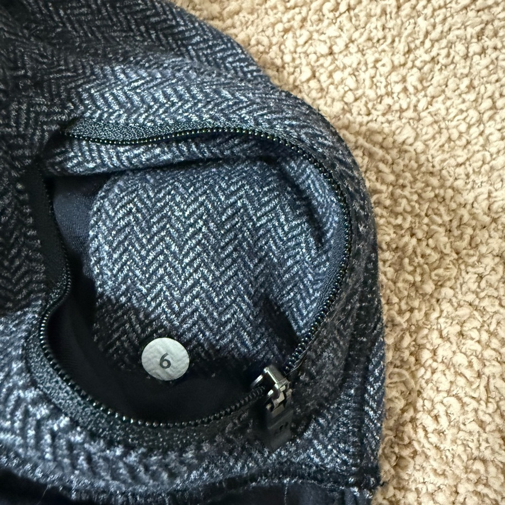 Lululemon Think Fast Houndstooth Hoodie Black/Gray Heathered Herringbone Sz 6 - Picture 5 of 5